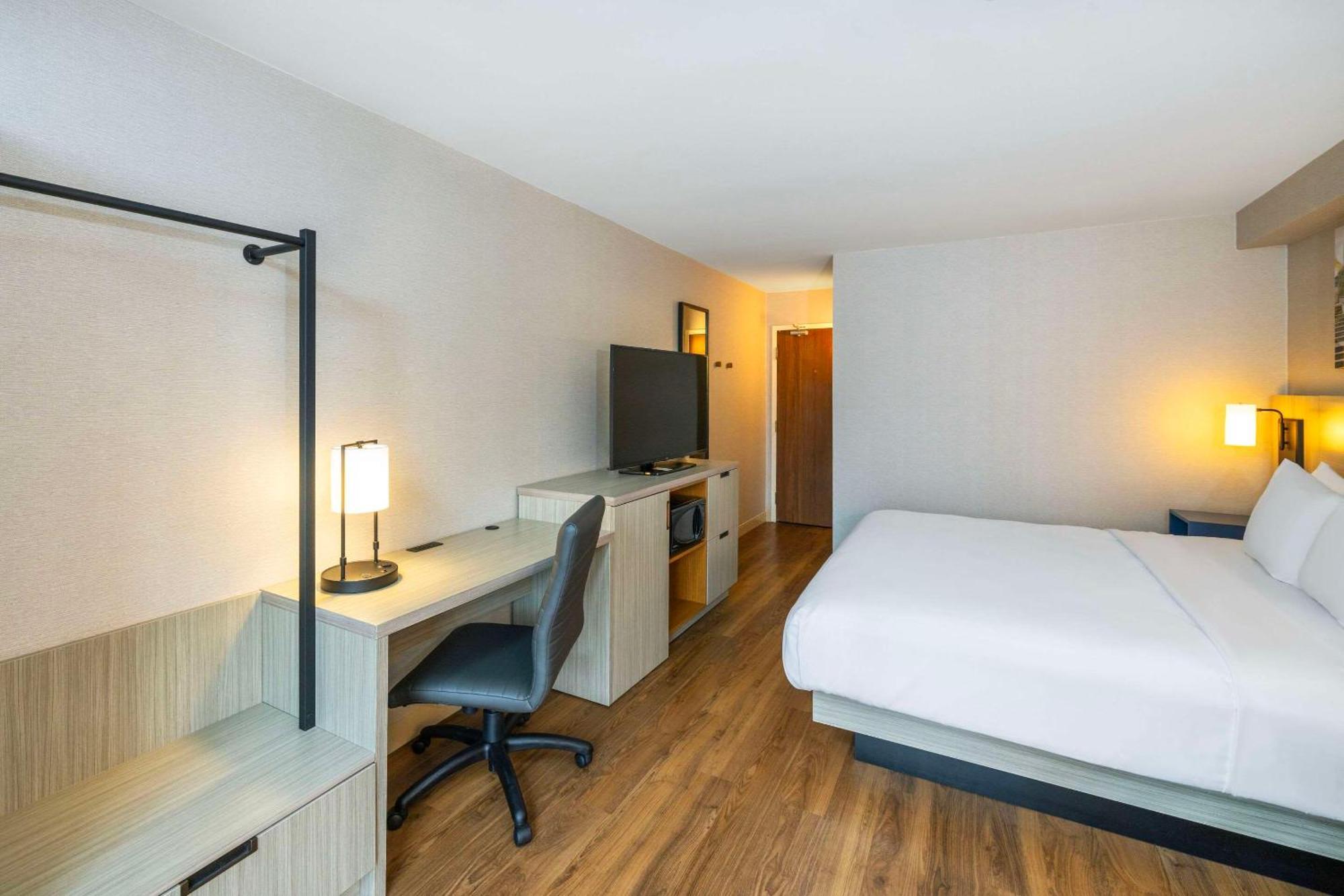 Comfort Inn Amherst Buitenkant foto